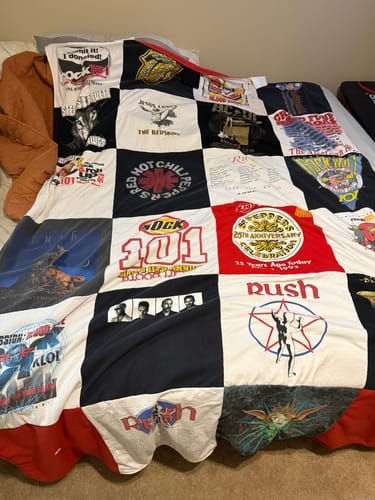 Customer photo review of Classic T-Shirt Blanket