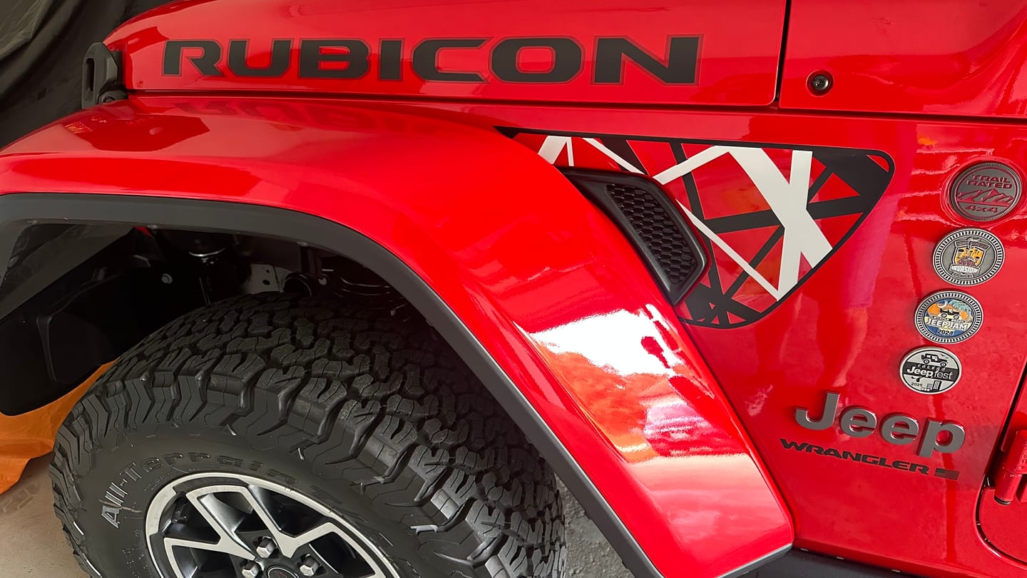 Customer photo review of Design Your Own Fender Vent Decal Set | fits Wrangler JL & Gladiator JT
