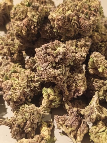 Customer photo review of AVENTUS8 FLOWER D-8 D-9 THC-P BLEND Sour SPace Candy 7g