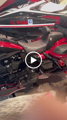 Customer video review of HR3 Billiard Red / Vivid Black 2021RGS 10.7" Chopped Style Tour Pack Luggage For 14-24 Harley Touring