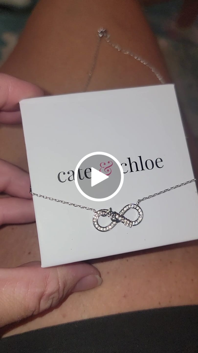 Customer video review of Robin 18k White Gold Plated Mom Infinity Necklace with Swarovski Crystals