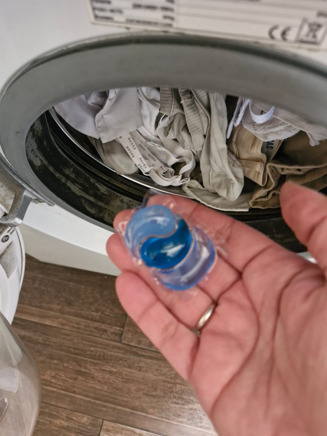 Customer photo review of Capsulas Tuki Ecologicas para Lavado de Ropa Aroma Oceano