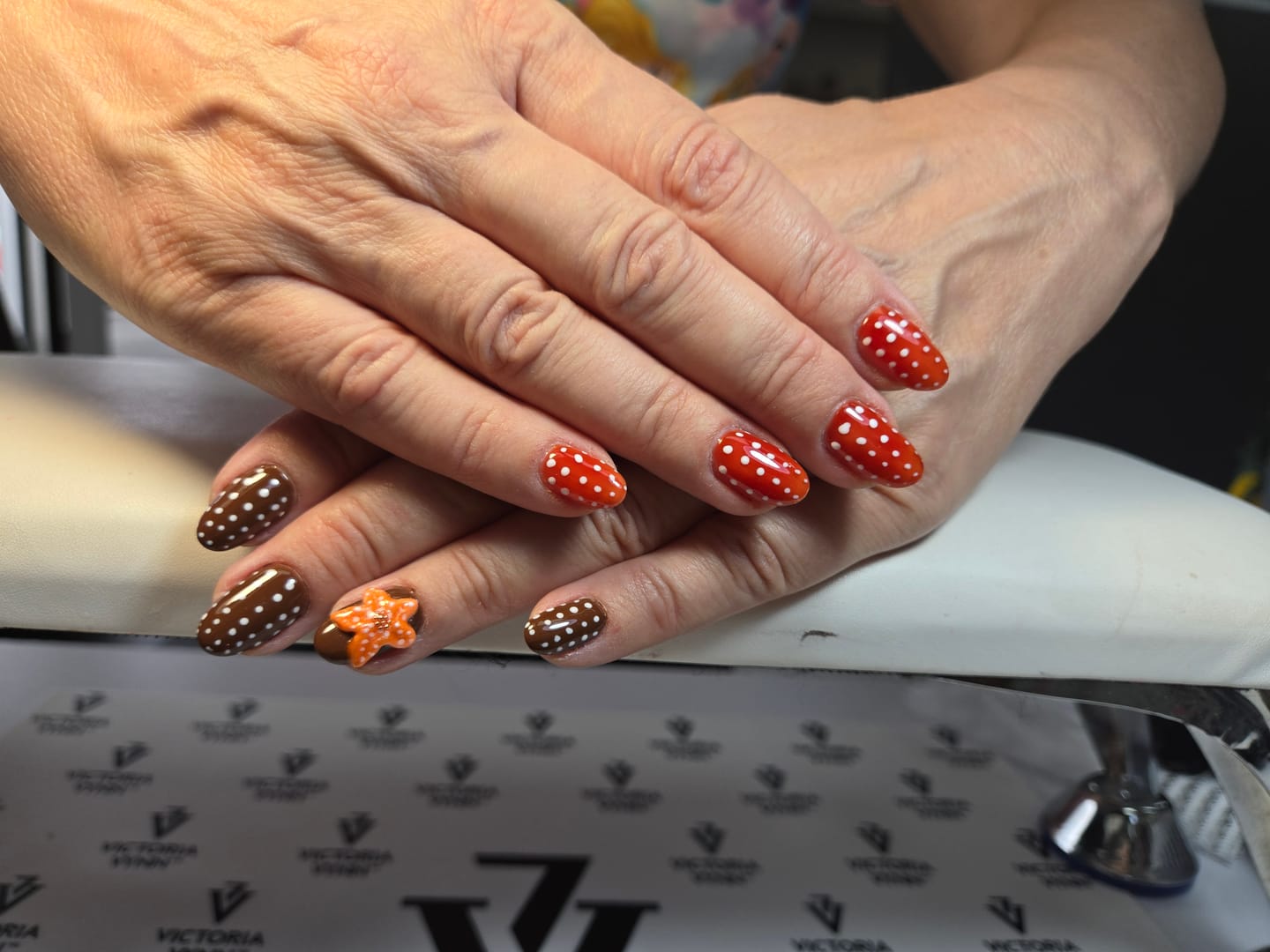 Customer photo review of Semilac 942 Jelly Cola UV Gel Polish