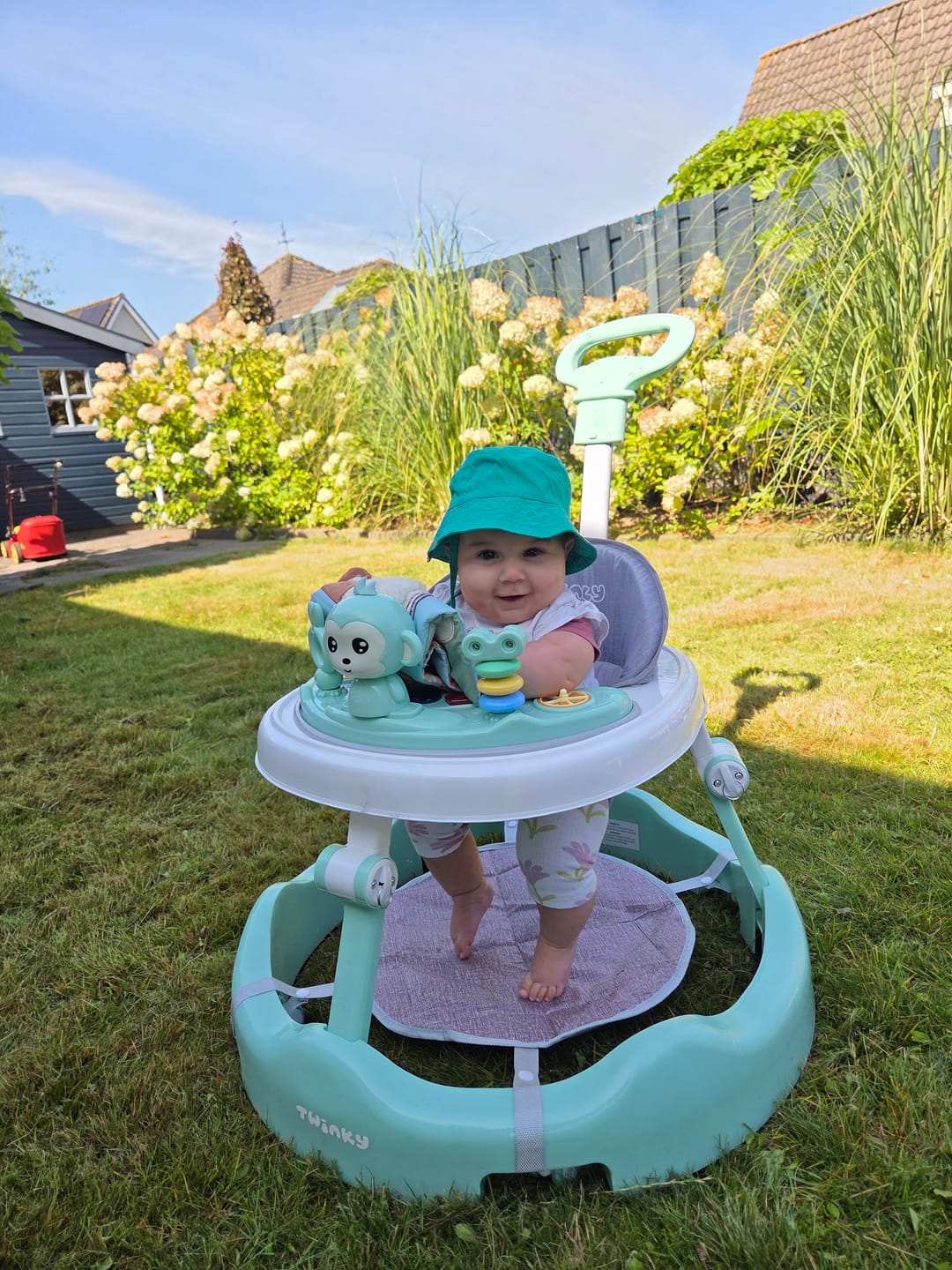 Customer photo review of Twinky Loopstoel Baby - Mint Groen