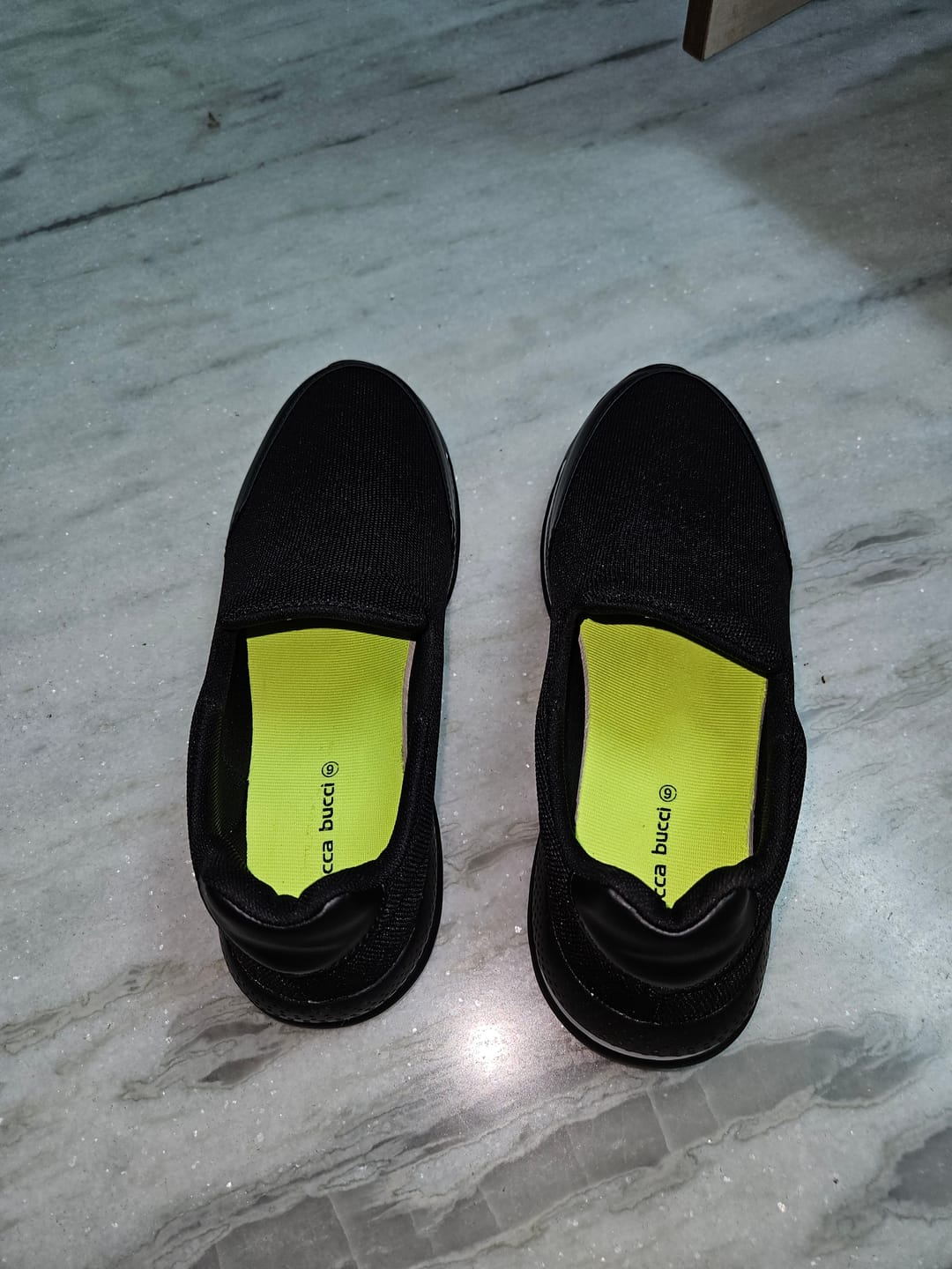 Customer photo review of Bacca Bucci Men's Comfortable Lightweight Walking Shoes