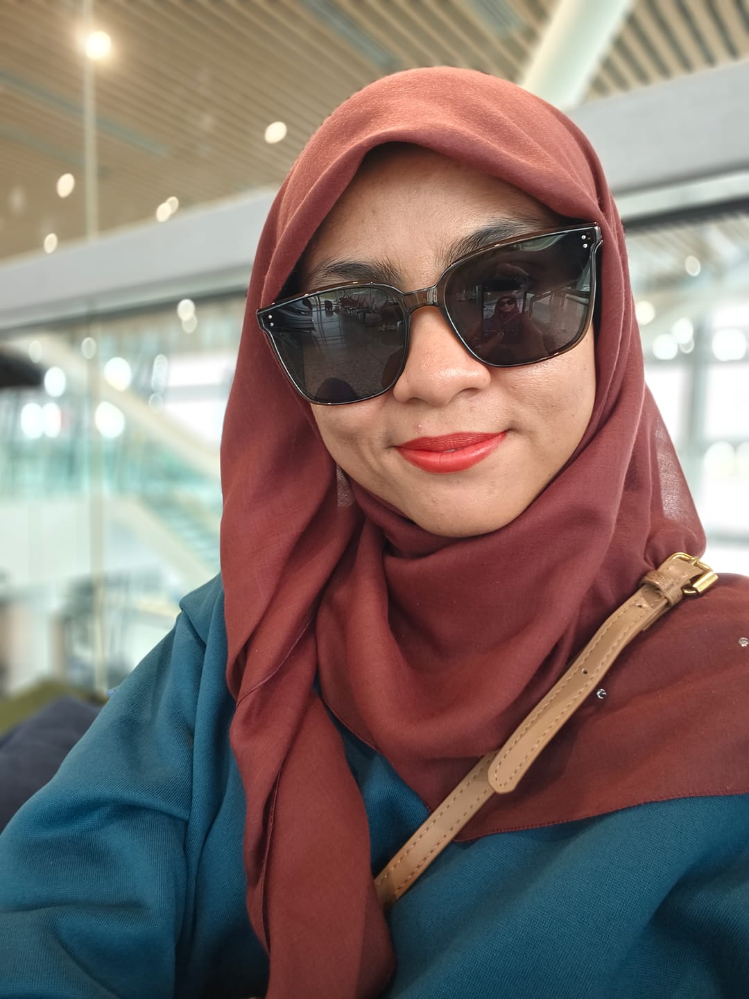 Customer photo review of FREE Sunglasses Leather Pouch + Suede Microfiber Cloth (Worth RM24.90)