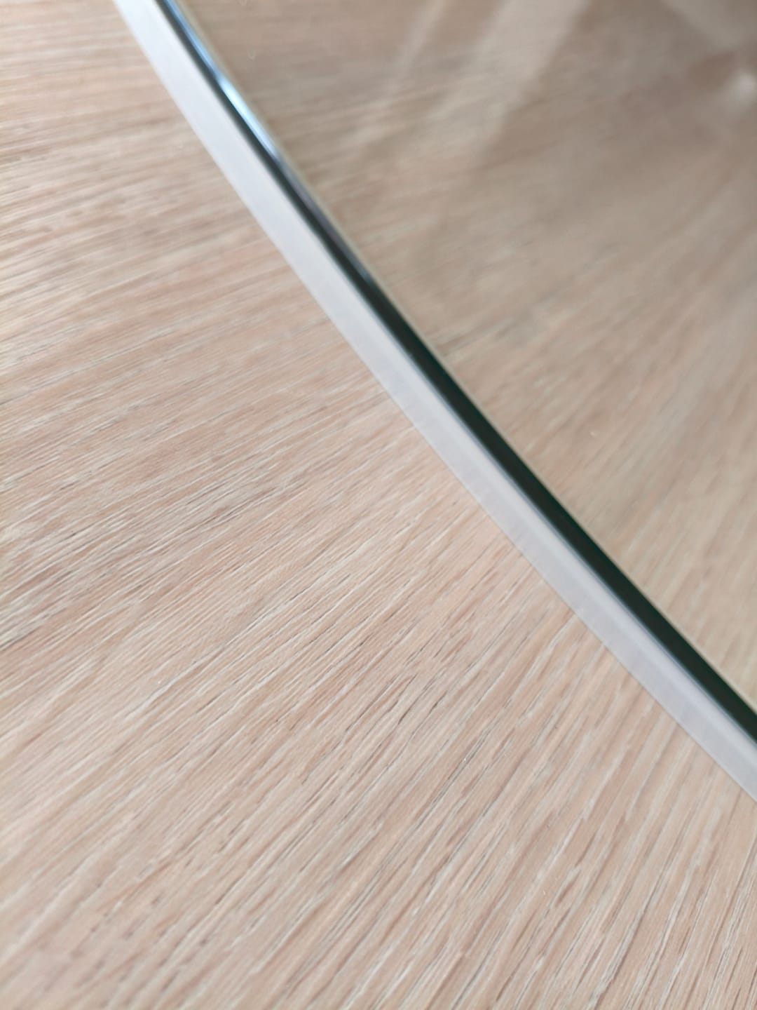 Customer photo review of Silikon-Dichtlippe Schmutzlippe für Glasplatte, Kaminplatte, Ofenplatte, Bodenplatte - 4-fach MAX