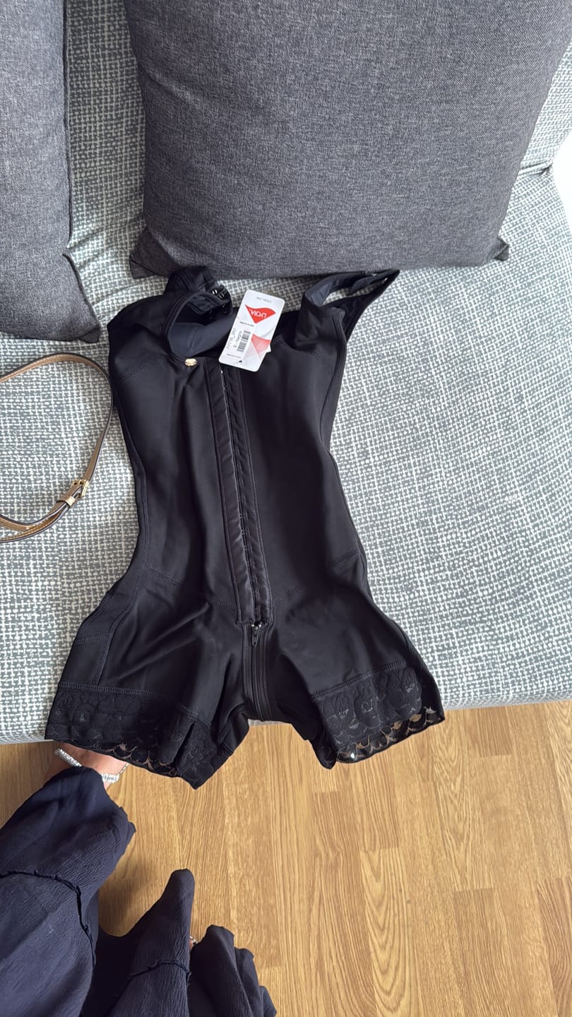 Customer photo review of FAJA ENTERIZO CON HILERAS DE BROCHES REGULABLES REDUCTOR DE MEDIDAS POST PARTO POST OPERATORIO