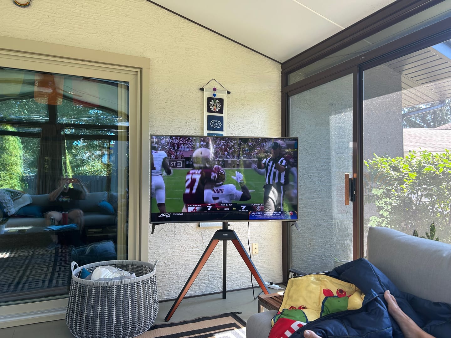 Customer photo review of Picasso FT65 TV Stand