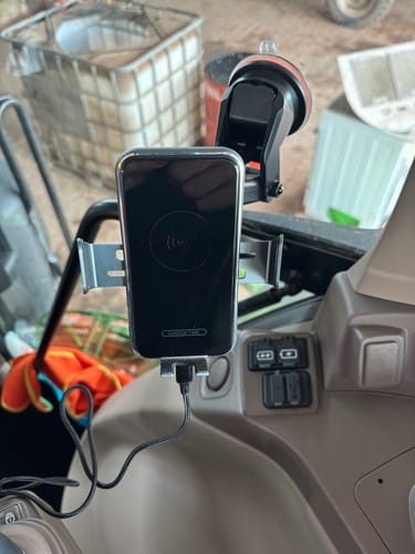 Customer photo review of GADGETME G5 Plus V3 Handyhalterung mit Wireless Ladefunktion 15W Fast Wireless