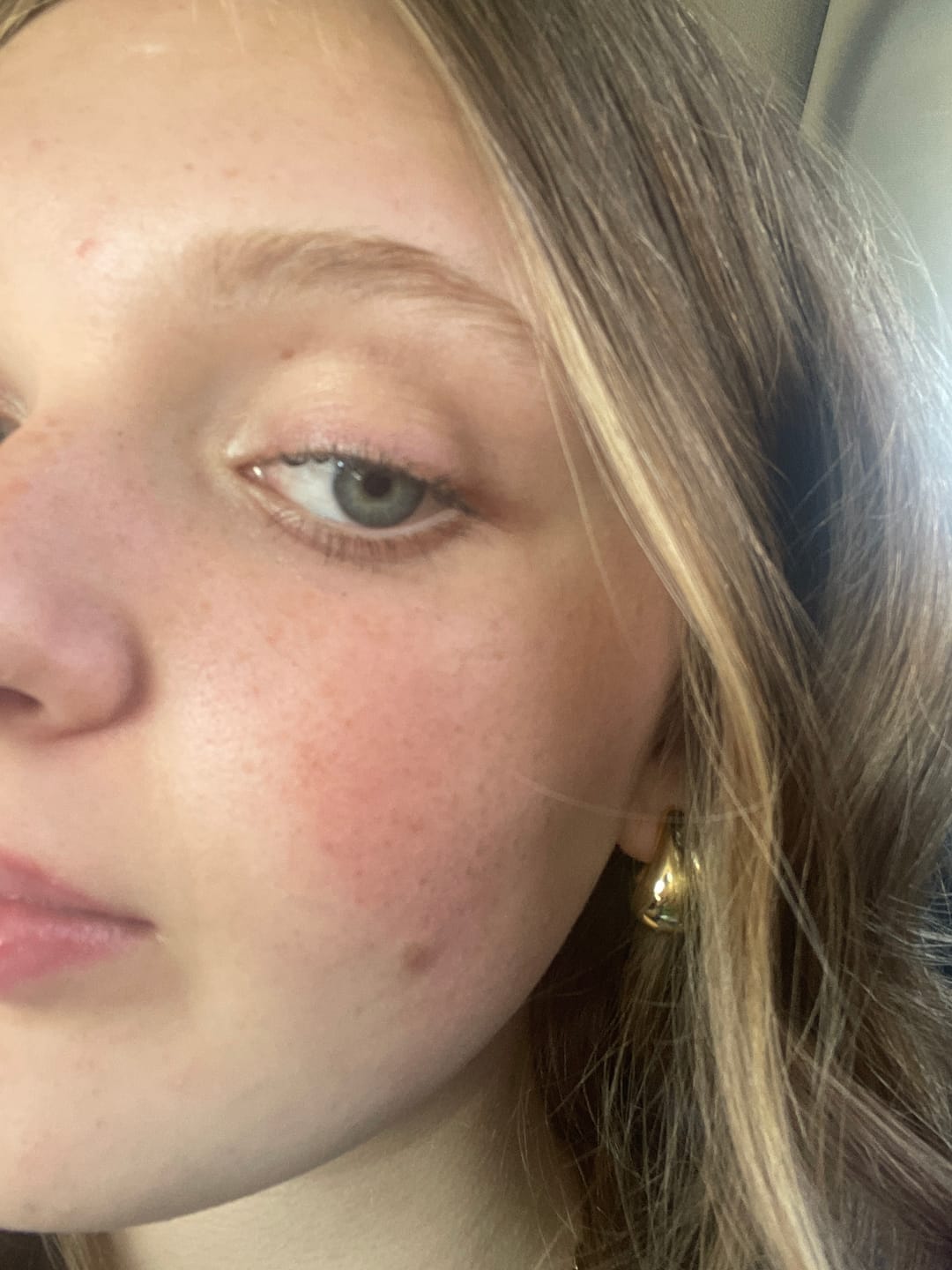 Customer photo review of HOLD UP! PLUS Brow Styling Wax