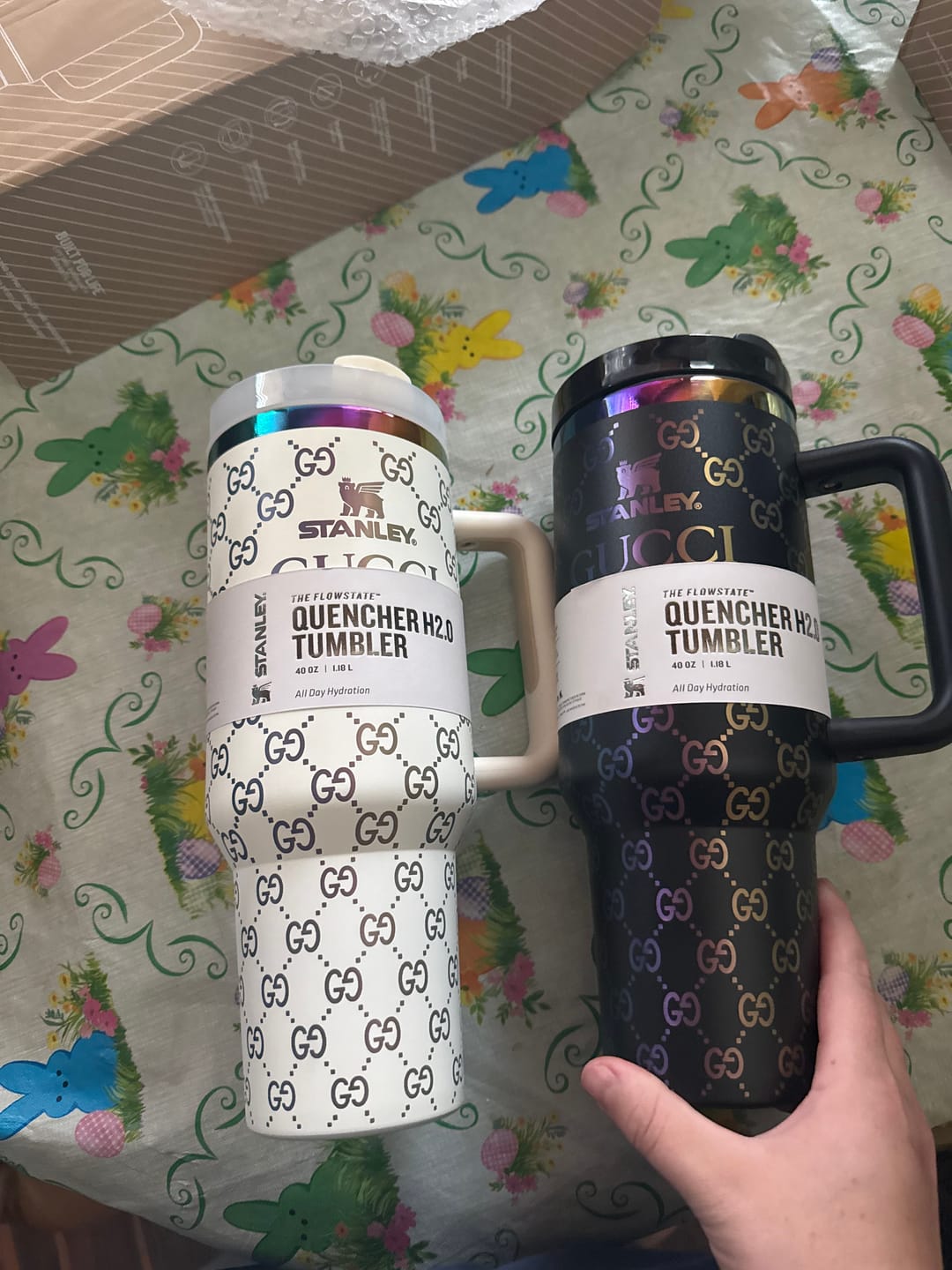Customer photo review of Designer Holographic 40 OZ In-Car insulated Cup(GG Design2)