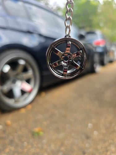 Customer photo review of TE Wheel Keychain