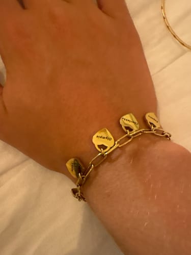 Customer photo review of Bracelet avec pendentifs cœur personnalisés