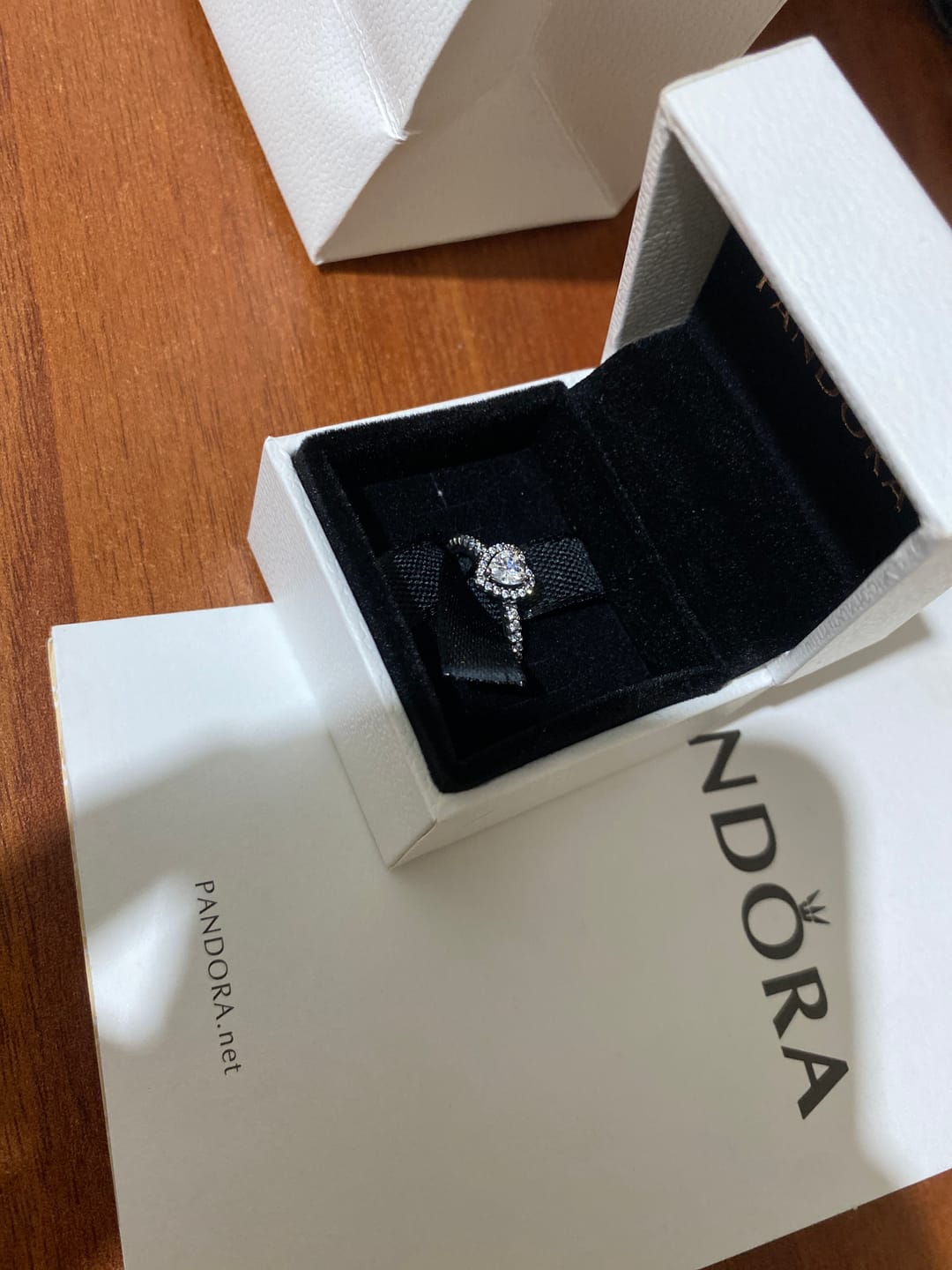 Customer photo review of ANILLO PROMESA PANDORA CORAZON ELEVADO + KIT DE REGALO