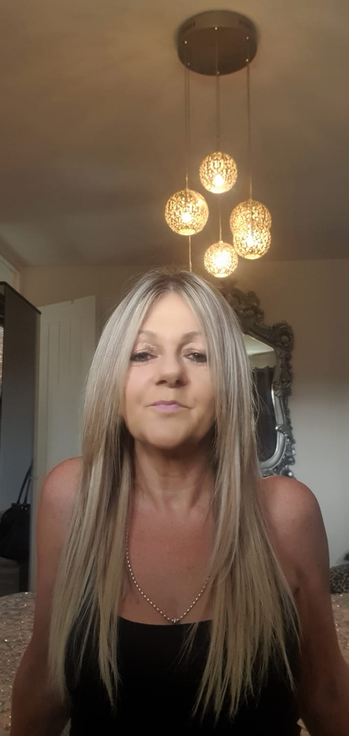 Customer photo review of Easi-iTips Professional Hair Extensions 18 Inch