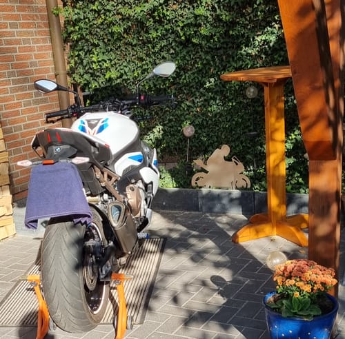 Customer photo review of Gartenstecker Motorradfahrer