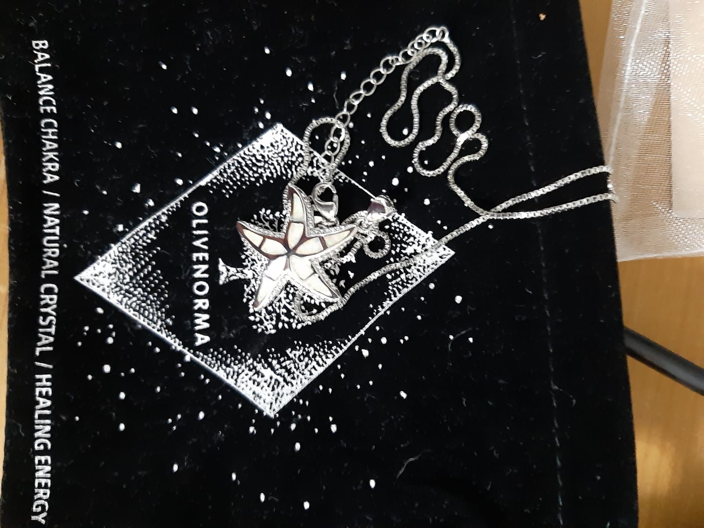 Customer photo review of Olivenorma Blau Weiß Opal Seestern Anhänger Halskette