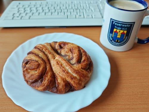 Customer photo review of TassenExpress - Becher Keramik Tasse mit Logo bedruckt 325ml Firmenlogo