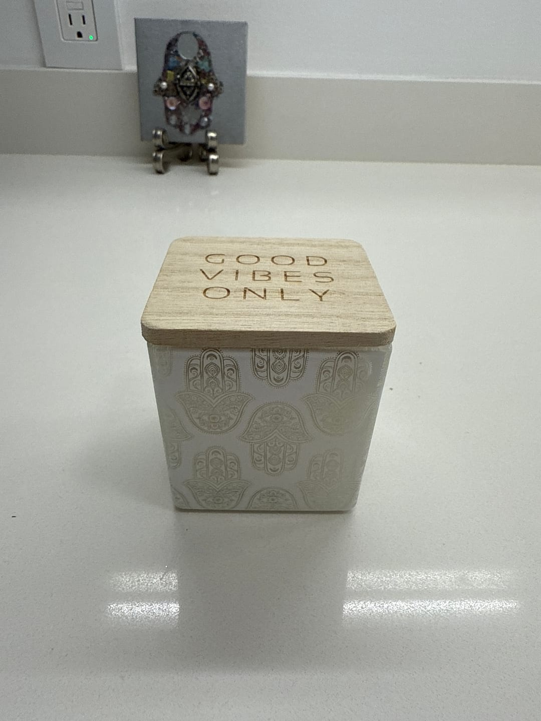Customer photo review of GOOD VIBES ONLY CANDLE