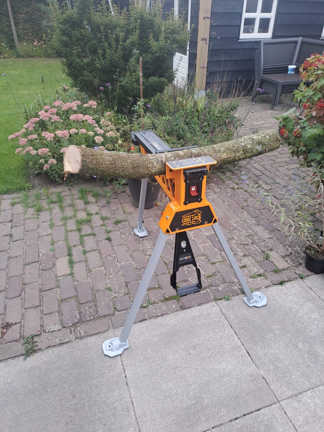 Customer photo review of Croc Lock Workbench and Clamping Station