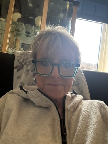 Customer photo review of 5 Pack Floral Pattern Design Reading Glasses R2106