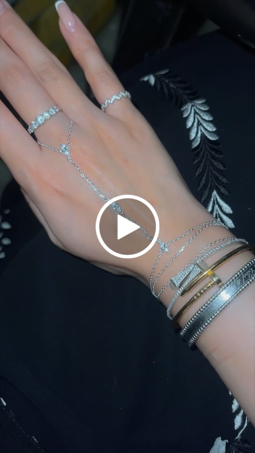 Customer video review of Amber Silver Hand Chain