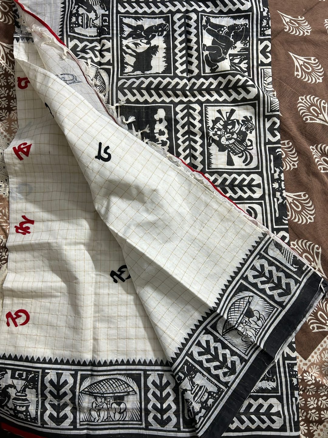 Customer photo review of White Appliqué Work Saree