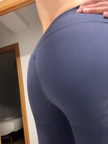 Reseña con foto de un cliente sobre Tanga Anti-Camel Toe