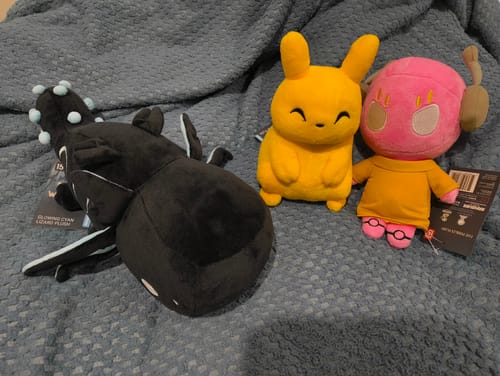 Customer photo review of Rain World - Glowing Cyan Lizard Plush