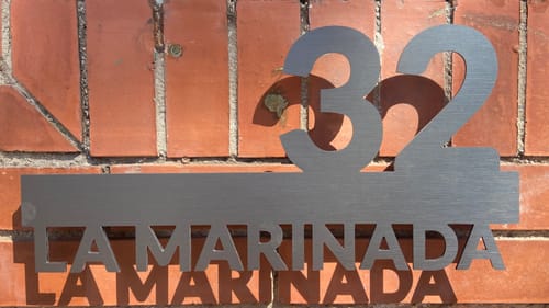 Customer photo review of Numero civico e testo sagomato modello Line 02 Alluminio