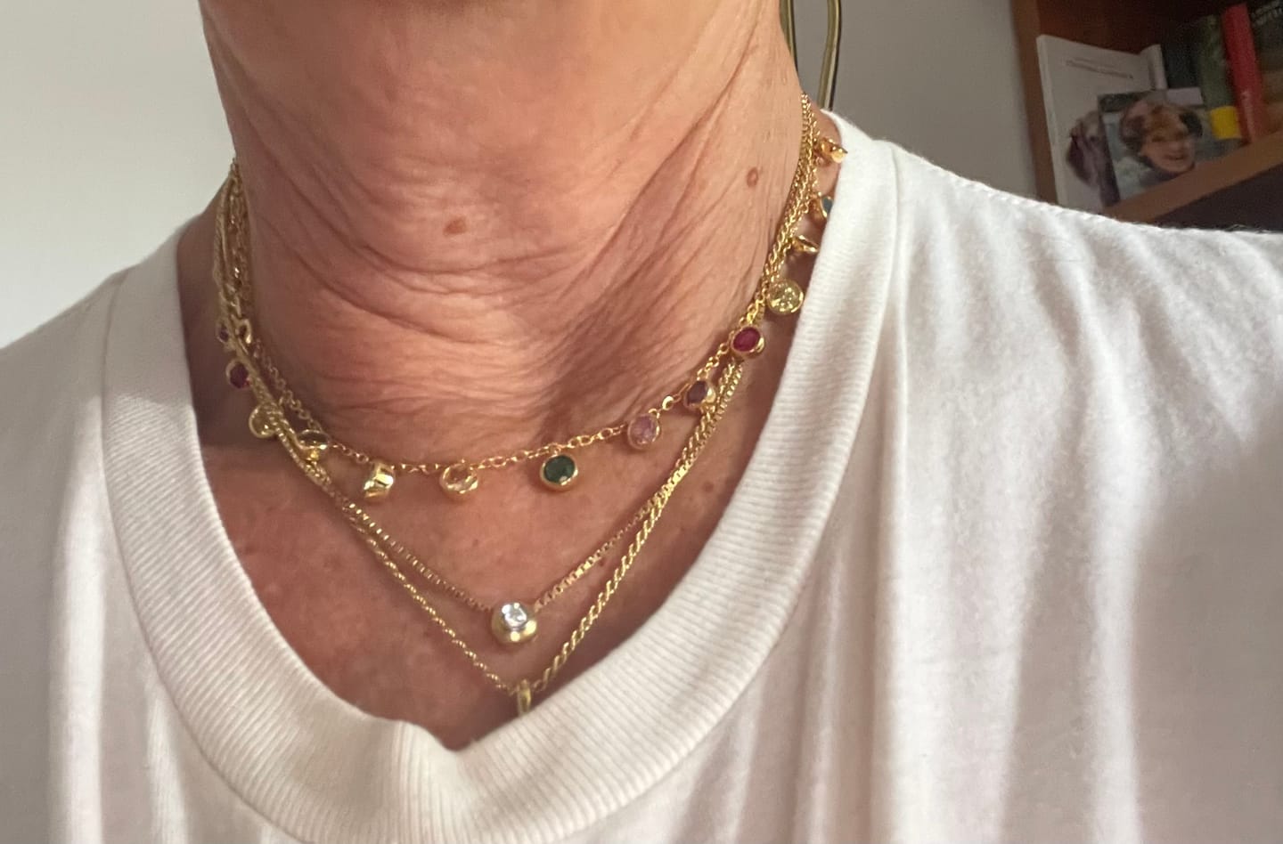 Customer photo review of Collana con  ciondoli pendenti colorati