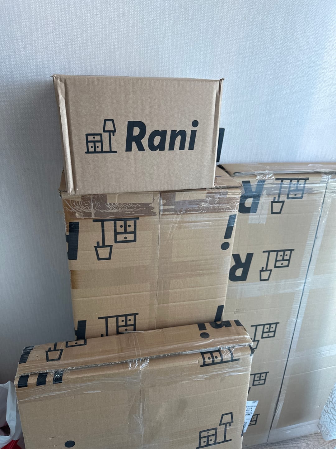 Customer photo review of Rani JE197 Çok Amaçlı Dolap 6 Kapaklı 1 Çekmeceli Kiler Mutfak Dolabı Sepet Ceviz - Beyaz