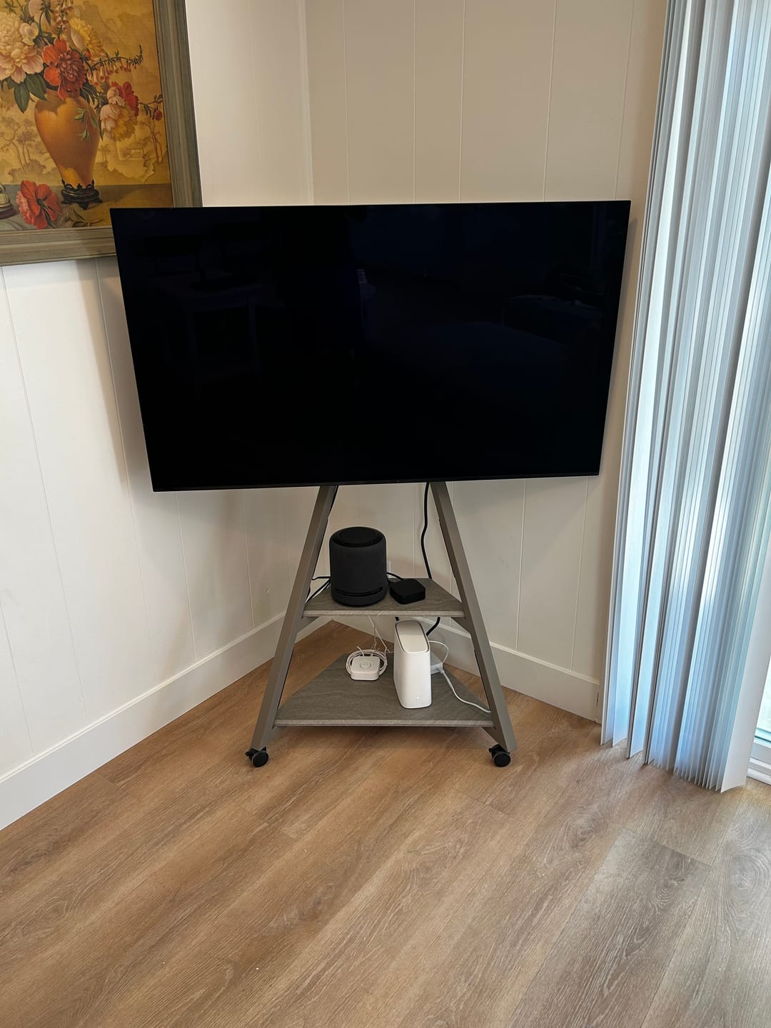 Customer photo review of Eiffel Series Collection TV Stand