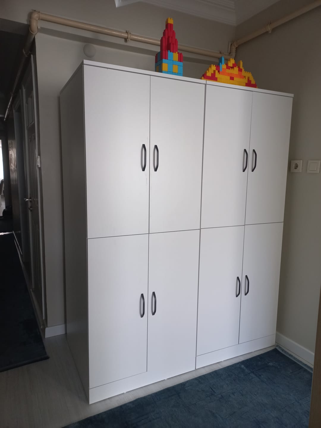 Customer photo review of Rani KD109 Çamaşır Makinesi Dolabı 4 Kapaklı 2 Raflı Banyo Dolabı Beyaz