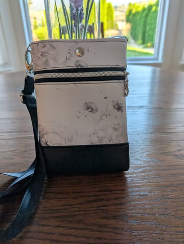 Customer photo review of Wanderlust Phone Bag Pattern