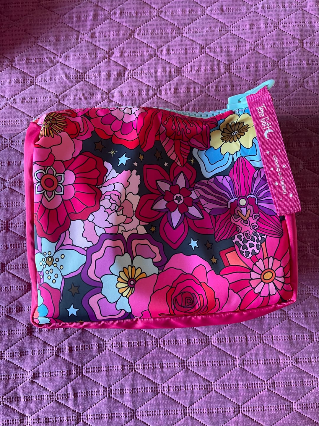 Customer photo review of ESTUCHE FLOWERS