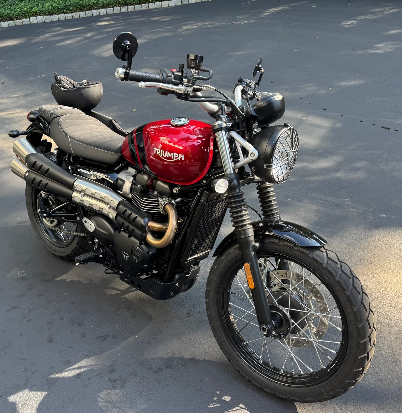 Customer photo review of Triumph Bar End Finishers & Mirror Kits - 7/8” Handlebar Triumph Models