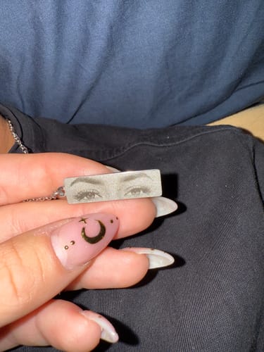 Customer photo review of Halskette mit Anhänger - Augen