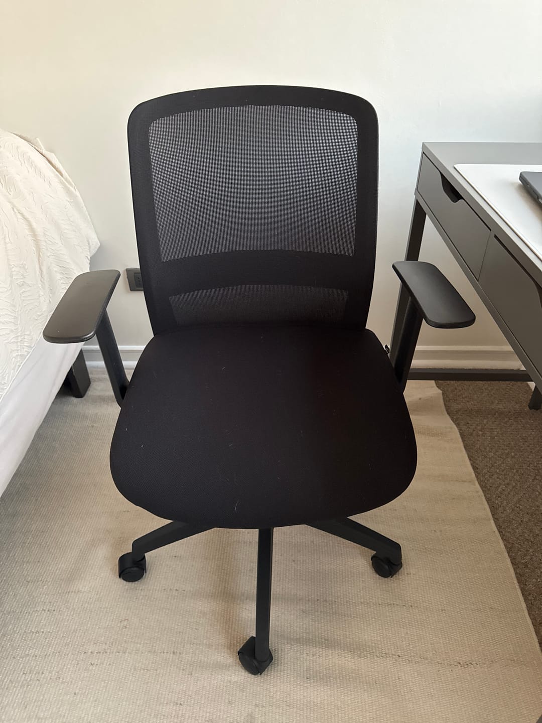 Customer photo review of Silla Oficina Mesh Negro