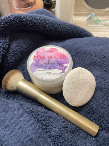 Customer photo review of JerrBear's Silky Dusting Powder (4oz)