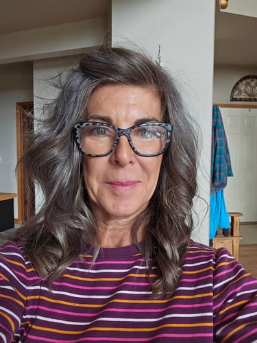 Customer photo review of Root Texturizing Powder + Flex Hold Hairspray Bundle