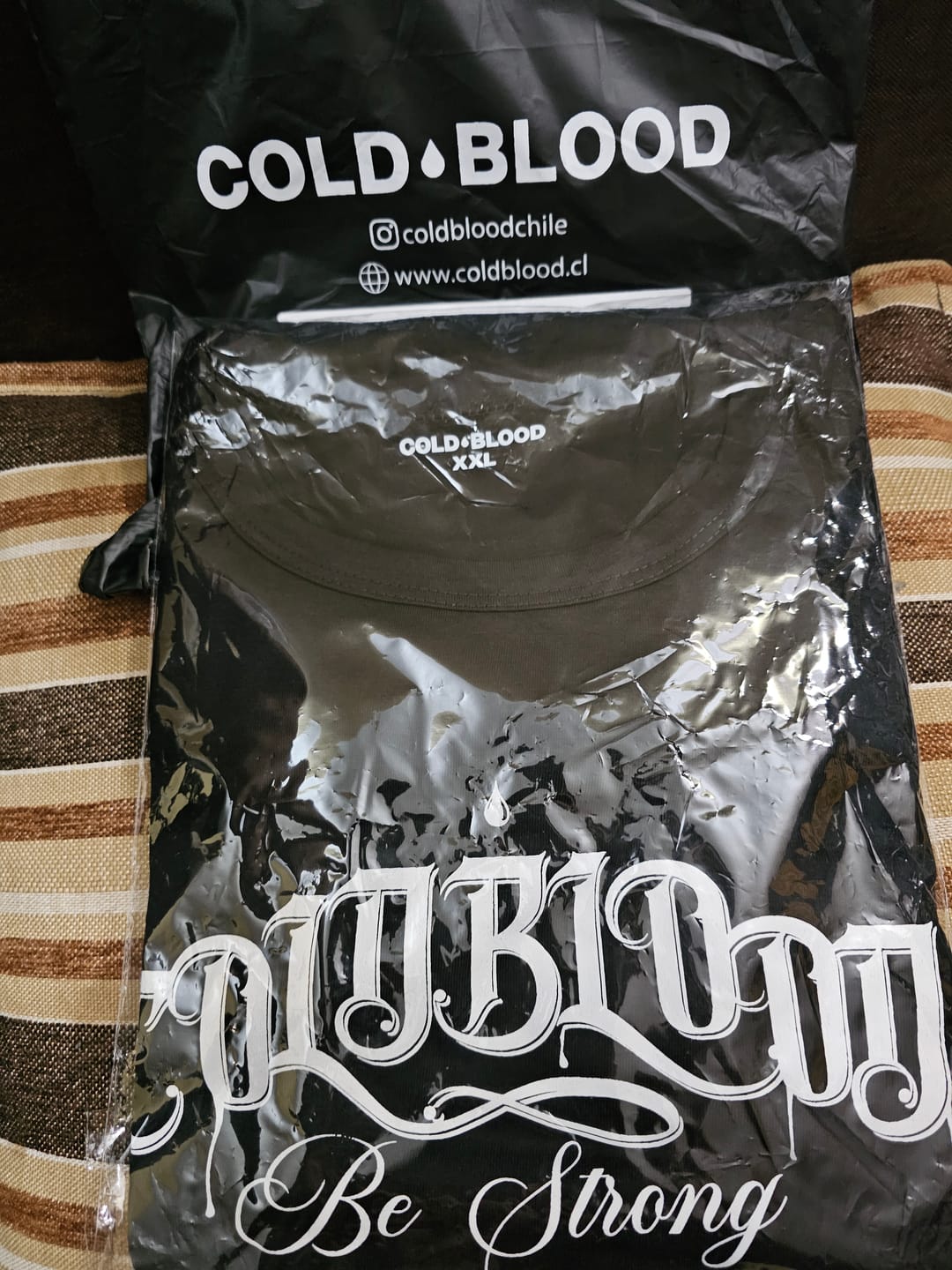 Customer photo review of POLERA BLACK BE STRONG