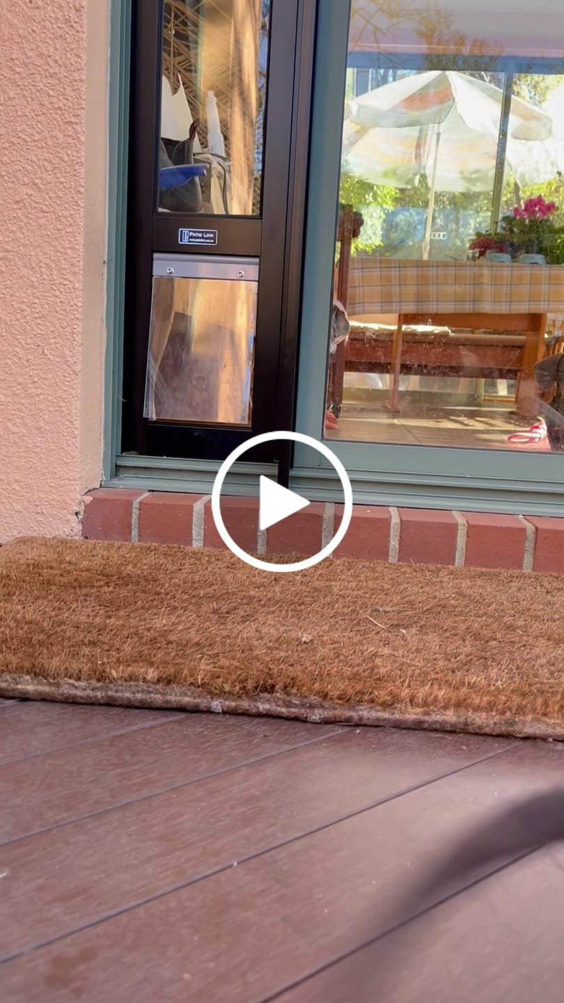Customer video review of Adaptor (Close+Lock Glass and Fly Screen door)