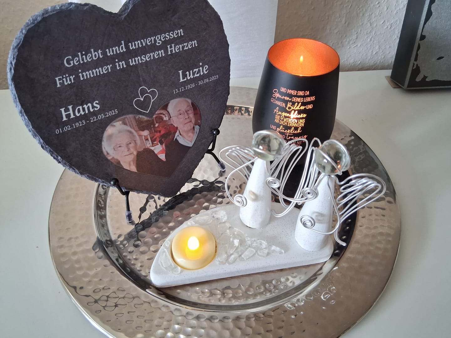 Customer photo review of Unsere Schutzengel - Personalisiertes Trauer Schieferherz für 2 Personen