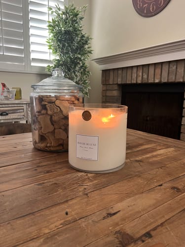 Customer photo review of Baby Big Ass Candle (150 oz, 300-500 hours)