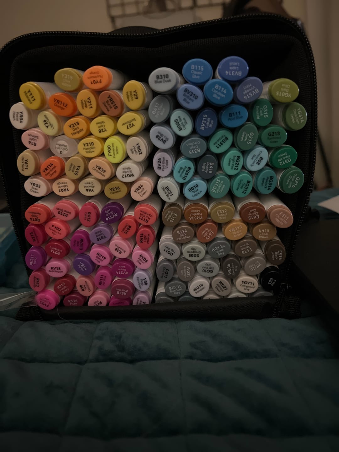 Customer photo review of Ohuhu Oahu 120 Colors Dual Tips Alcohol Art Markers, Fine & Chisel