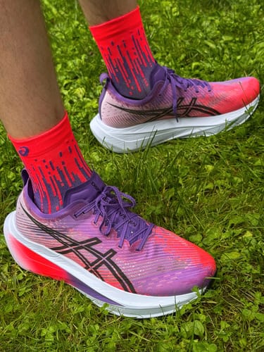Customer photo review of Asics Megablast