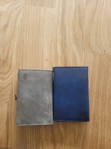 Customer photo review of Smart Wallet 3.0