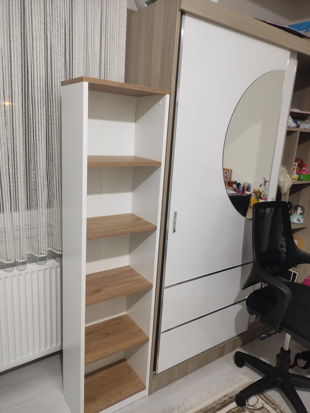 Customer photo review of Rani HC111 Kitaplık 5 Raflı Çalışma Odası Kütüphane Modern Duvar Rafı Beyaz - Sepet Ceviz